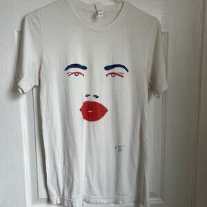 Lynnie Z face graphic tee shirt tshirt